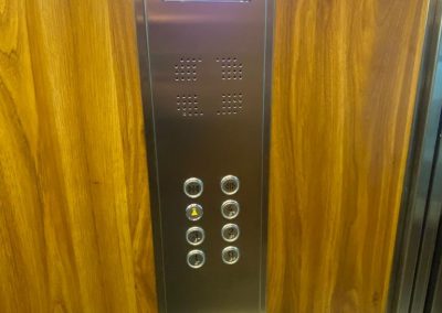 Nuova pulsantiera Sostituzione porte e cabina mobile ascensore condominio