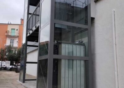 Impianto Elevatore incastellatura in vetro Viterbo