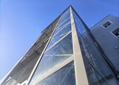 Piattaforma elevatrice struttura autoportante in vetro Viterbo